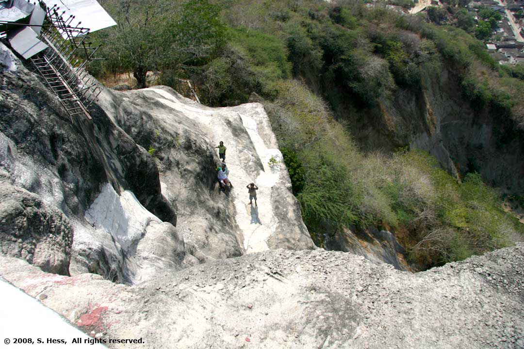 Cliffs below La Popa